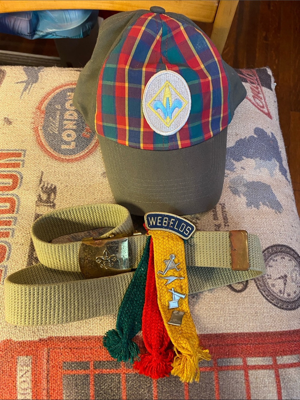 The Cap Boy Scout size S/M with belt and scarf in great condition